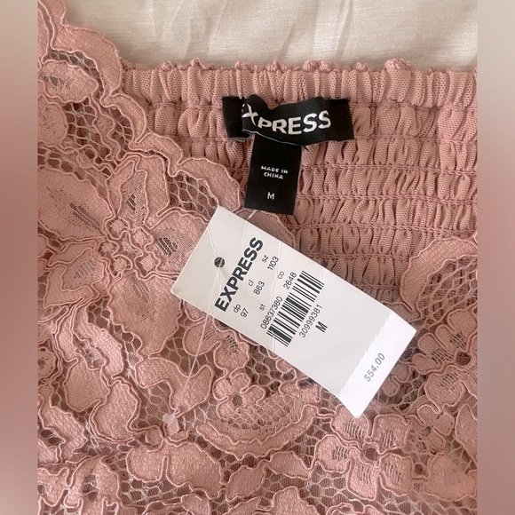 Express Blush All Over Lace Cropped Cami - Picture 4 of 4
